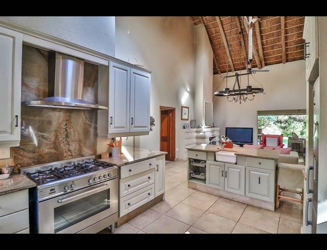 4 BEDROOM HOUSE FOR SALE IN LAKELAND ESTATE